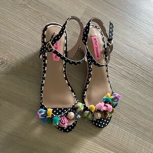 NWT Betsey Johnson kareen kare Black Polka Dot Pom-Pom Ankle Strap Sandals size9